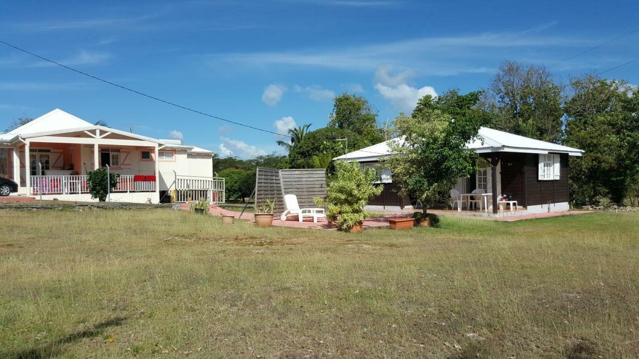 Bungalow Bassin Trouve Sainte-Anne  Exterior photo